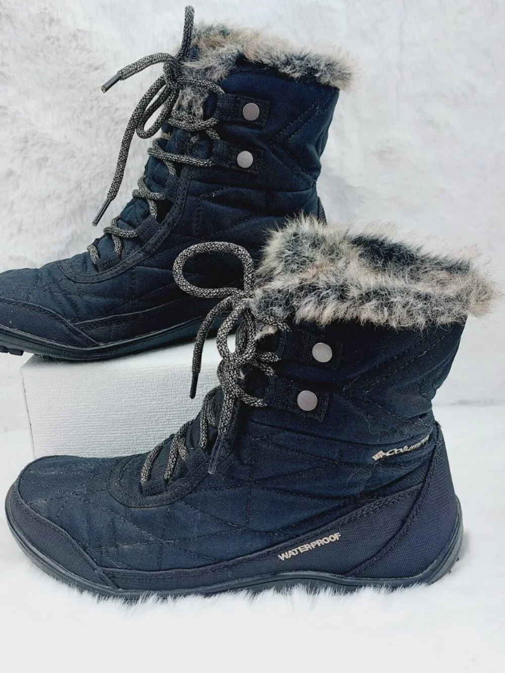 Columbia Women's Black Minx Shorty III Waterproof Winter Snow Boots Size US 9